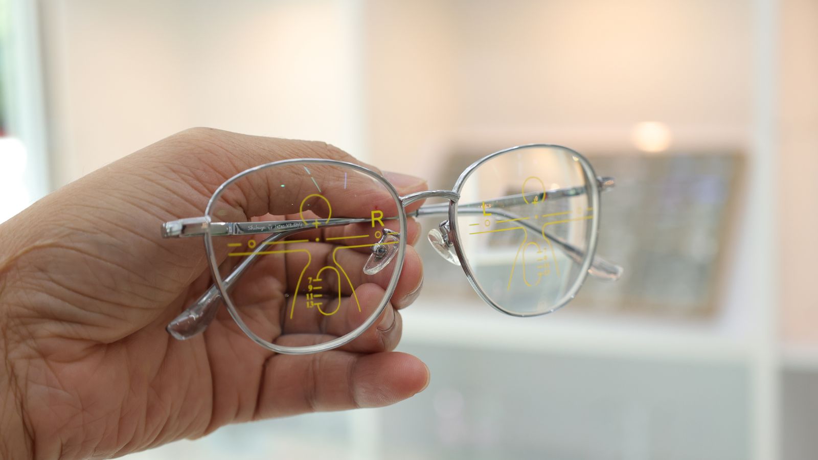 Progressive Lenses Cost in Mississauga